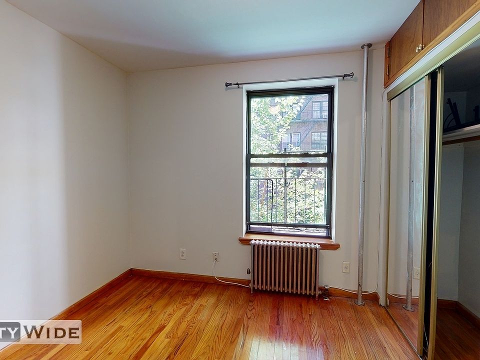 2nd image of 322 E 73rd St #32