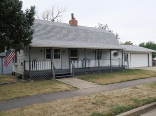 723 N Grand Ave, Pierre, SD 57501