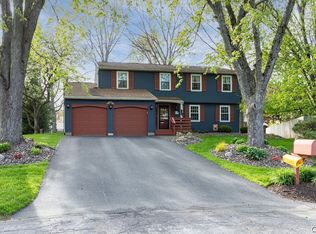 8052 Fox Run Cir, Liverpool, NY 13090