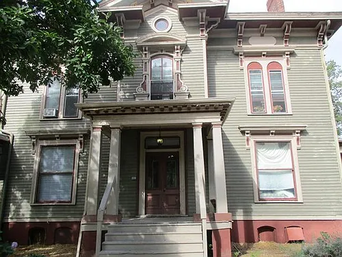 814 N Prairie St Photo 1