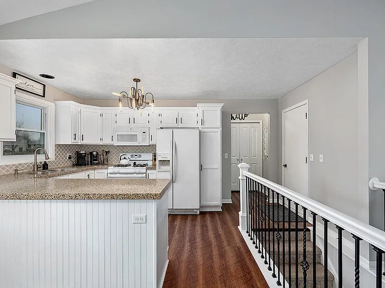 316 Edgewood Dr — Photo 7
