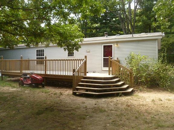 2nd image of 15212 Larsen Ave