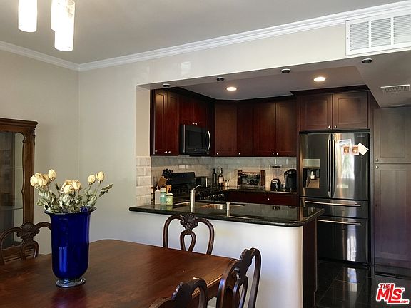 5th image of 6760 Hillpark Dr APT 405