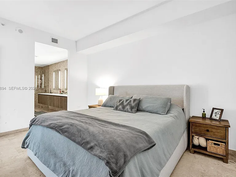 88 SW 7th St #2210 — Photo 10