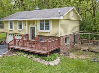 313 Locust St, Lake In The Hills, IL 60156