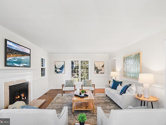 5th image of 538 S Media Line Rd