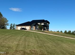 10714 Lilly Dr, Bismarck, ND 58503