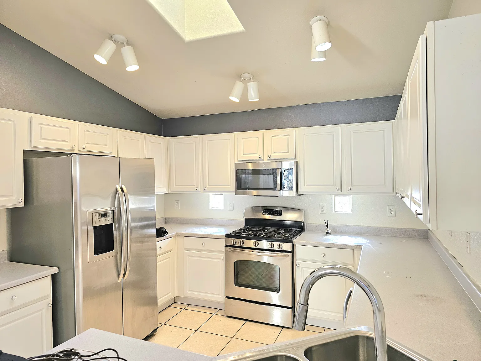 5607 Crowbush Cove Pl — Photo 3