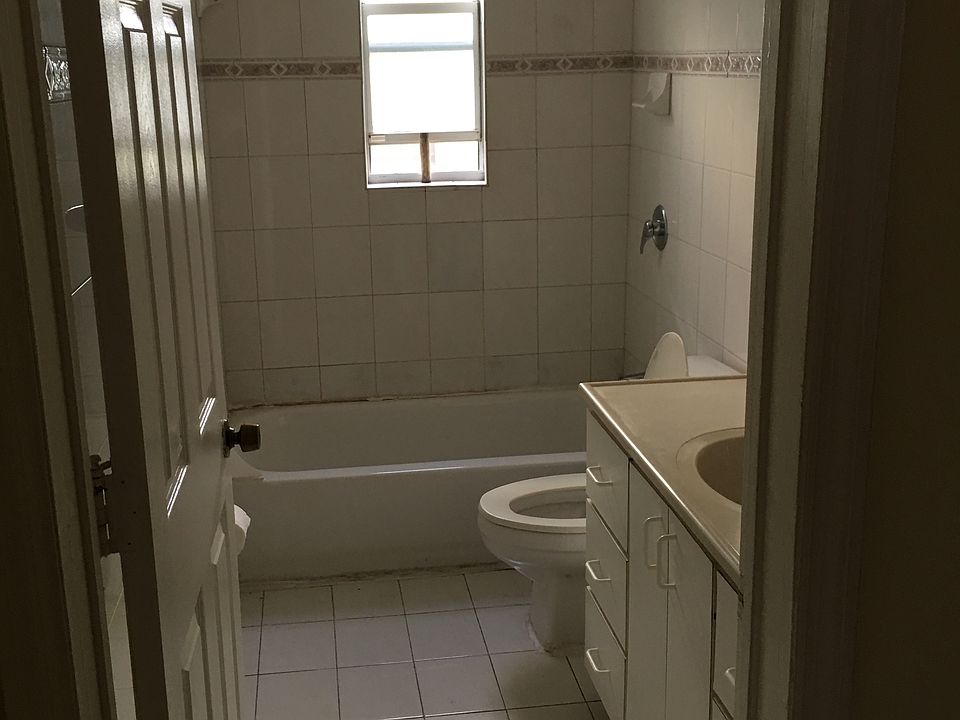1st image of 1220 Marseille Dr APT 2