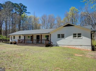 135 Bunny Ln, Fayetteville, GA 30215