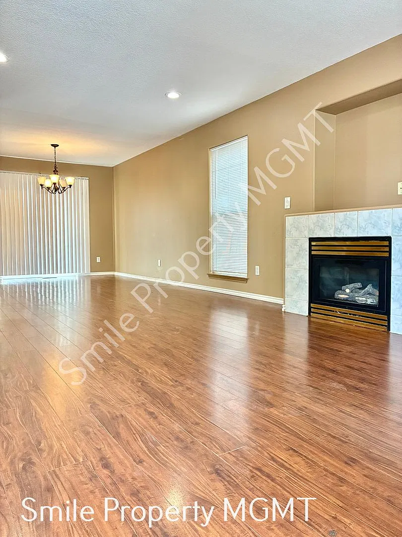 A beautiful 2-story single house with 4 bedrooms & 2.5 bathrooms! — Photo 3
