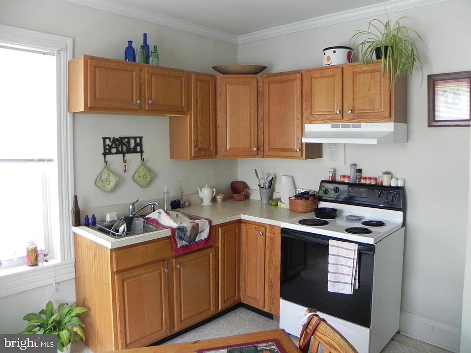 2nd image of 553 N Loudoun St #2