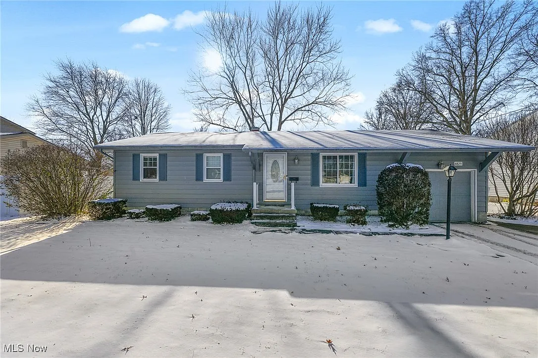 4829 New Rd photo 1