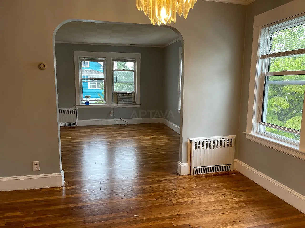 2 bed, 900 sqft, $2,550 — Photo 1