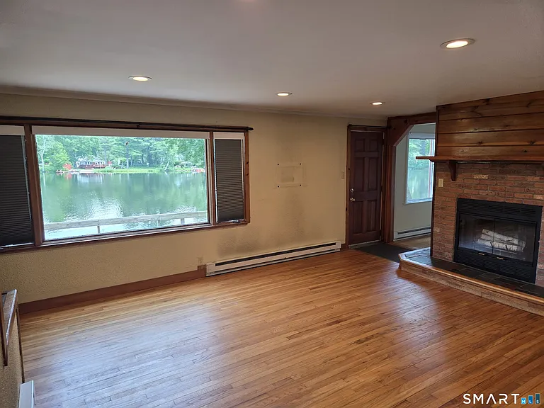 50 Beach Dr — Photo 8