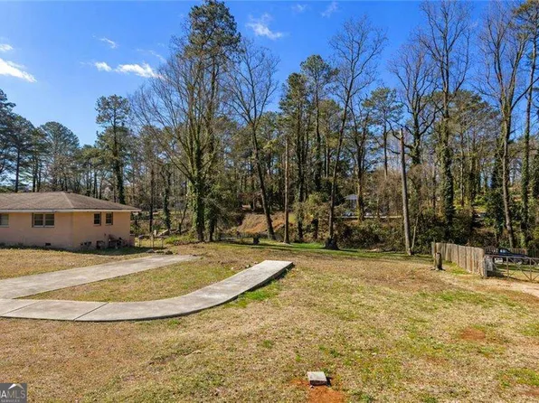 3977 Enoch Dr, Forest Park, GA 30297