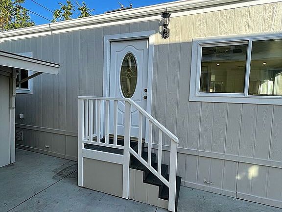 3rd image of 525 Fairfax Dr Trailer 7