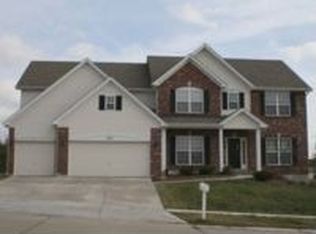 1612 Westshyre Dr, Lake St Louis, MO 63367