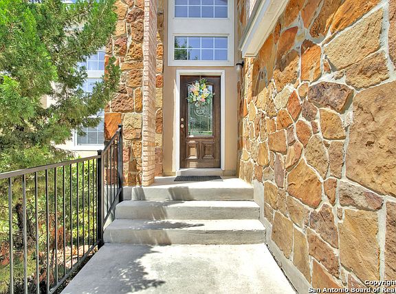 2nd image of 21215 Villa Valencia