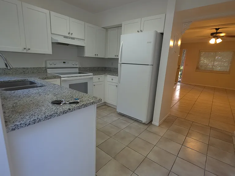 151 Garden Dr — Photo 2