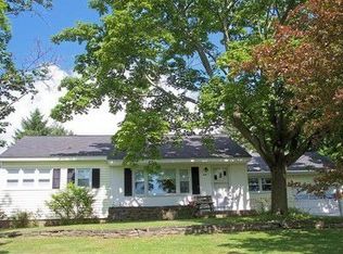 146 Crow Ridge Rd, Voorheesville, NY 12186