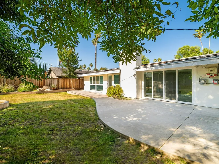 6445 Oakdale Ave — Photo 20