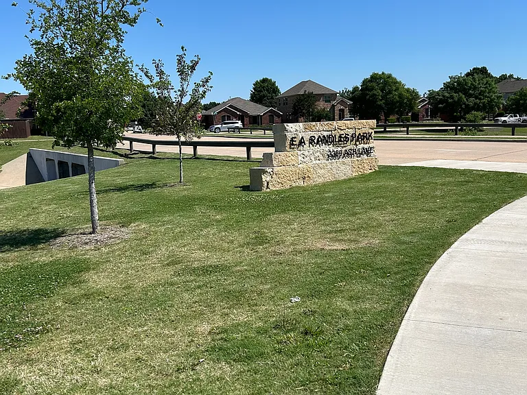 3501 Wind Flower Ln — Photo 22