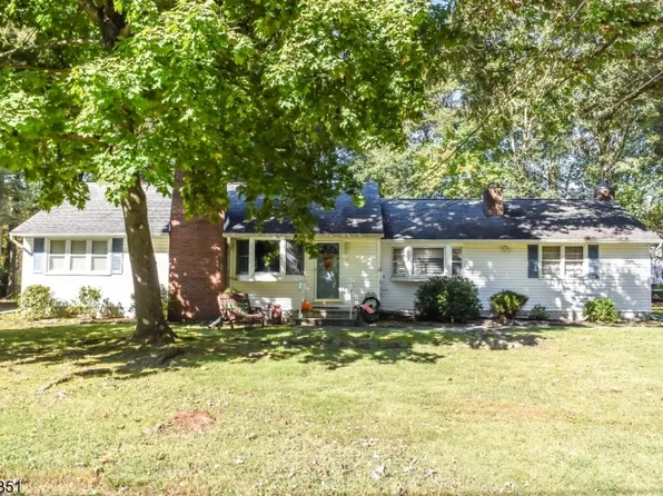8 Sheehan Dr, Jefferson Twp., NJ 07438