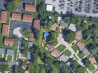9922 Charm Ct, Saint Louis, MO 63134