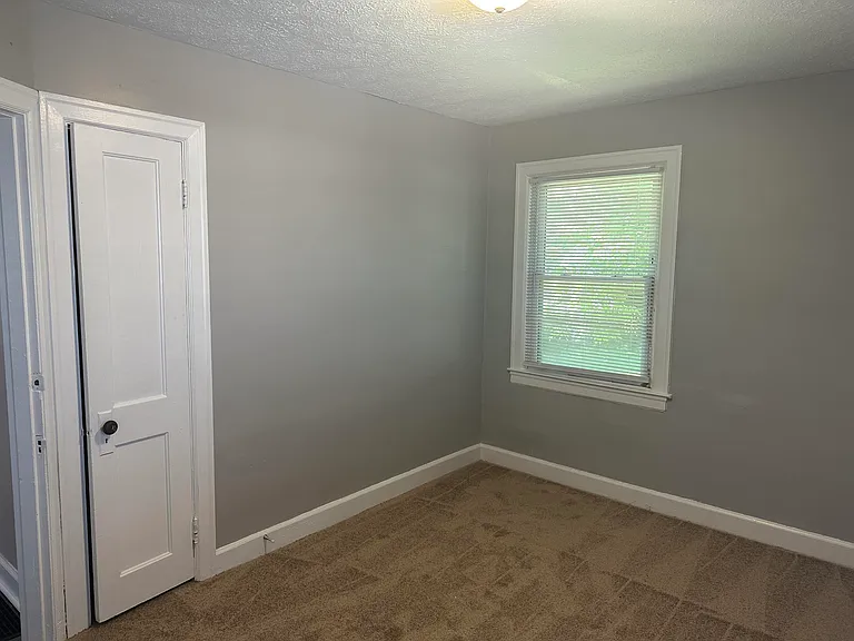 148 Fairlawn Ave — Photo 6