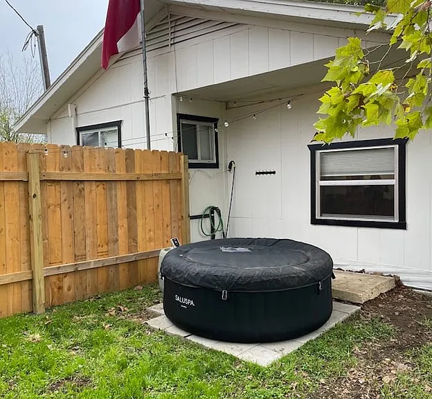 1700 Darst Creek Ln — Photo 25