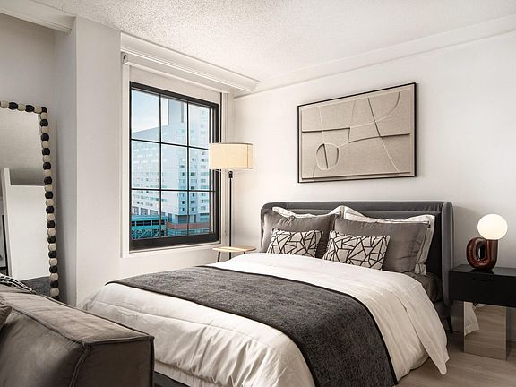 3rd image of 301 W Lombard St #2-541
