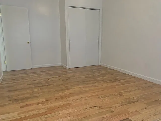 Building Photo 3