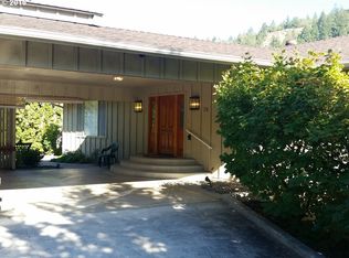 74 N River Dr, Roseburg, OR