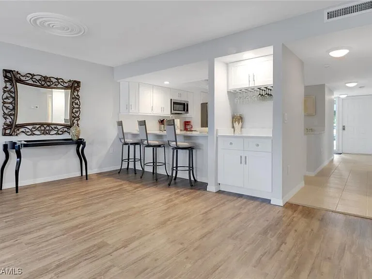 16466 Timberlakes Dr #103 — Photo 4