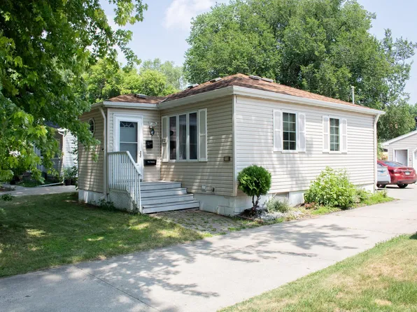 1522 13 1/2 St S, Fargo, ND 58103