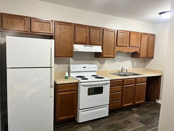 3rd image of 1806 Woods Ln #2912-D