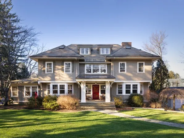 96 Crafts Rd, Brookline, MA 02467