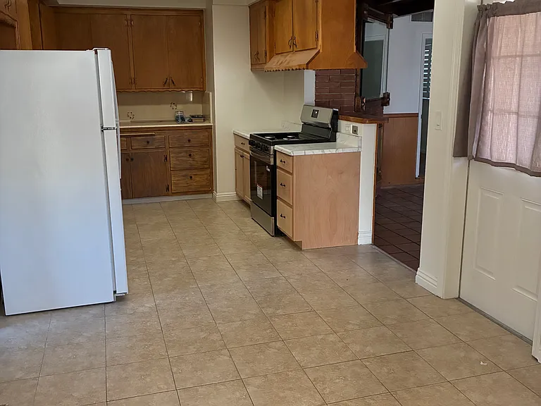 8052 Alameda St #1 — Photo 9