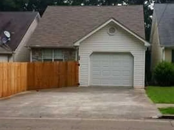 108 Lakeview Dr, Canton, GA 30114