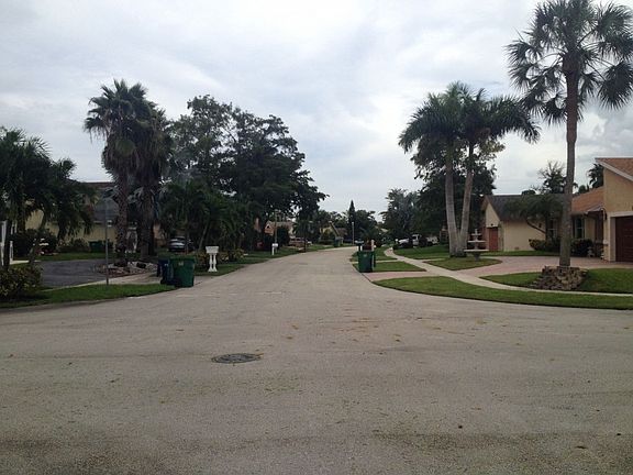 5th image of 7100 NW 49th St