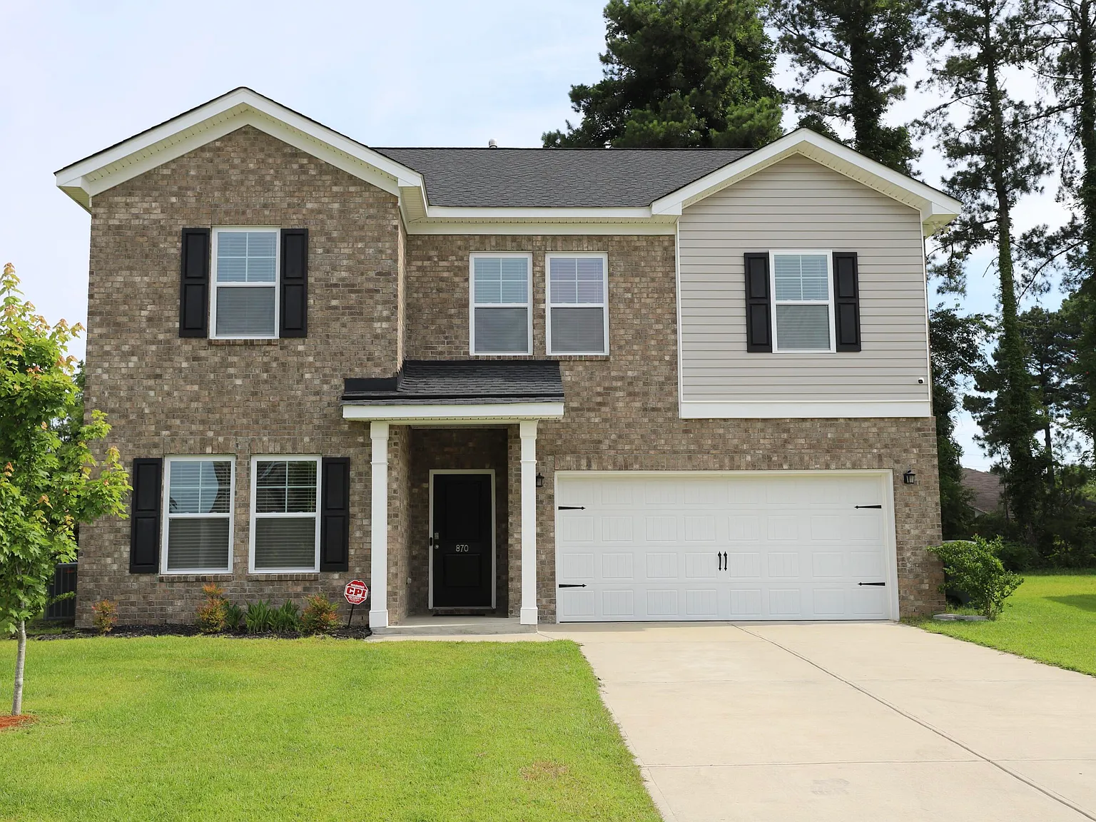 4 bed, 3.0 bath, 2493 sqft, $2,400 — Photo 4