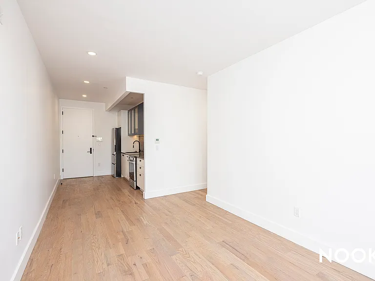 230 N 7th St #212 — Photo 5