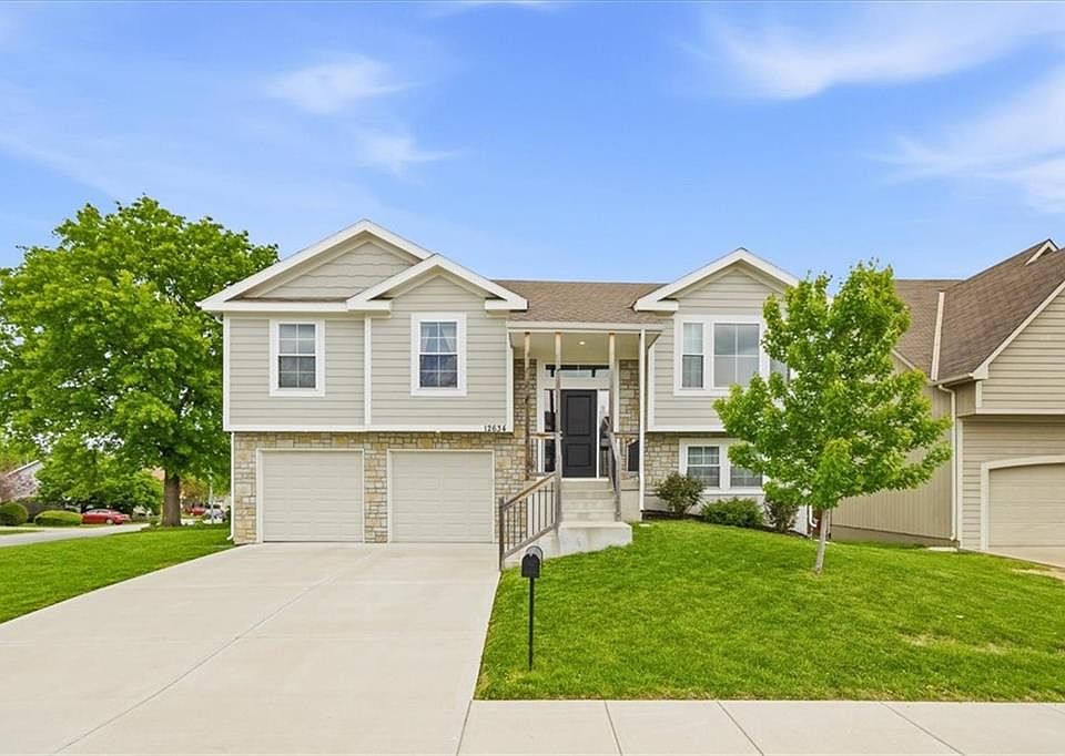 1st image of 12634 Fountain Lake Cir