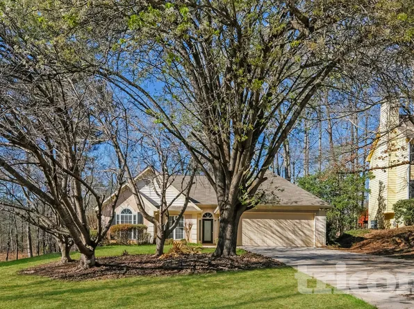 555 Horseshoe Cir, Stockbridge, GA 30281