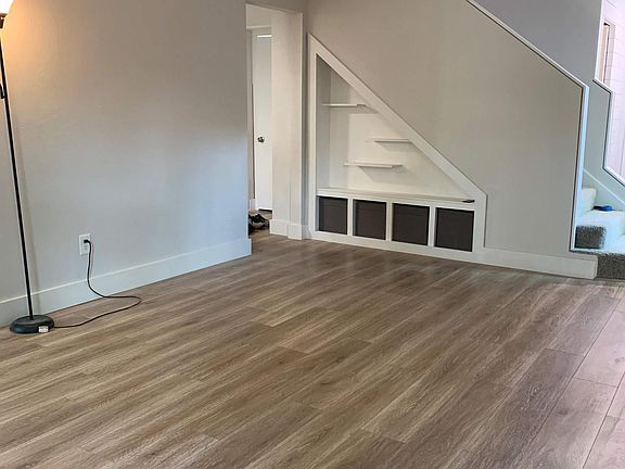 5th image of 2405 Dorsett Oaks Cir #B