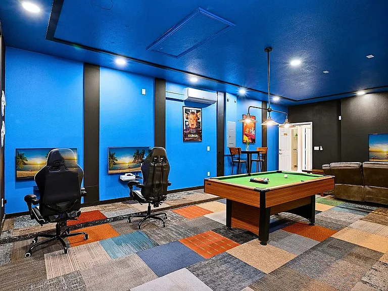 Building's Lounge