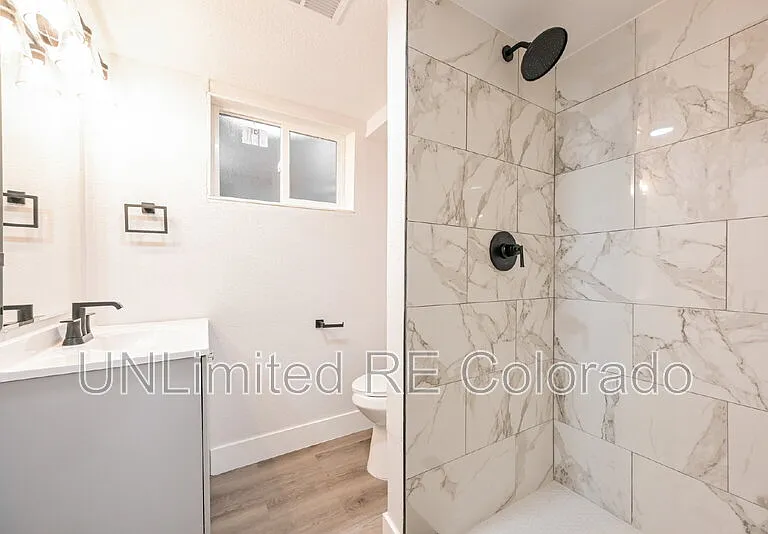 1350 Troy St — Photo 12