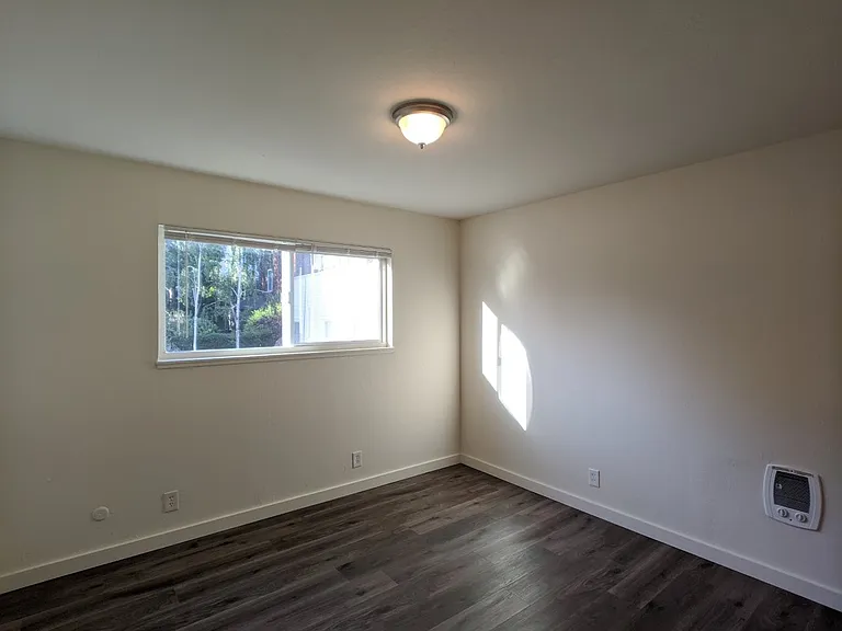 2534 Benvenue Ave — Photo 23