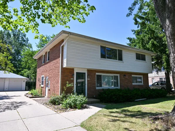 1531 N 116th STREET #1533, Wauwatosa, WI 53226